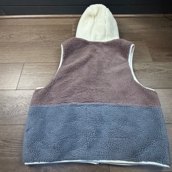 Kith Sherpa Vest Men's Hoodie Colorblock, Zip closure, Pockets, Lined Size Large - Picture 7 of 14